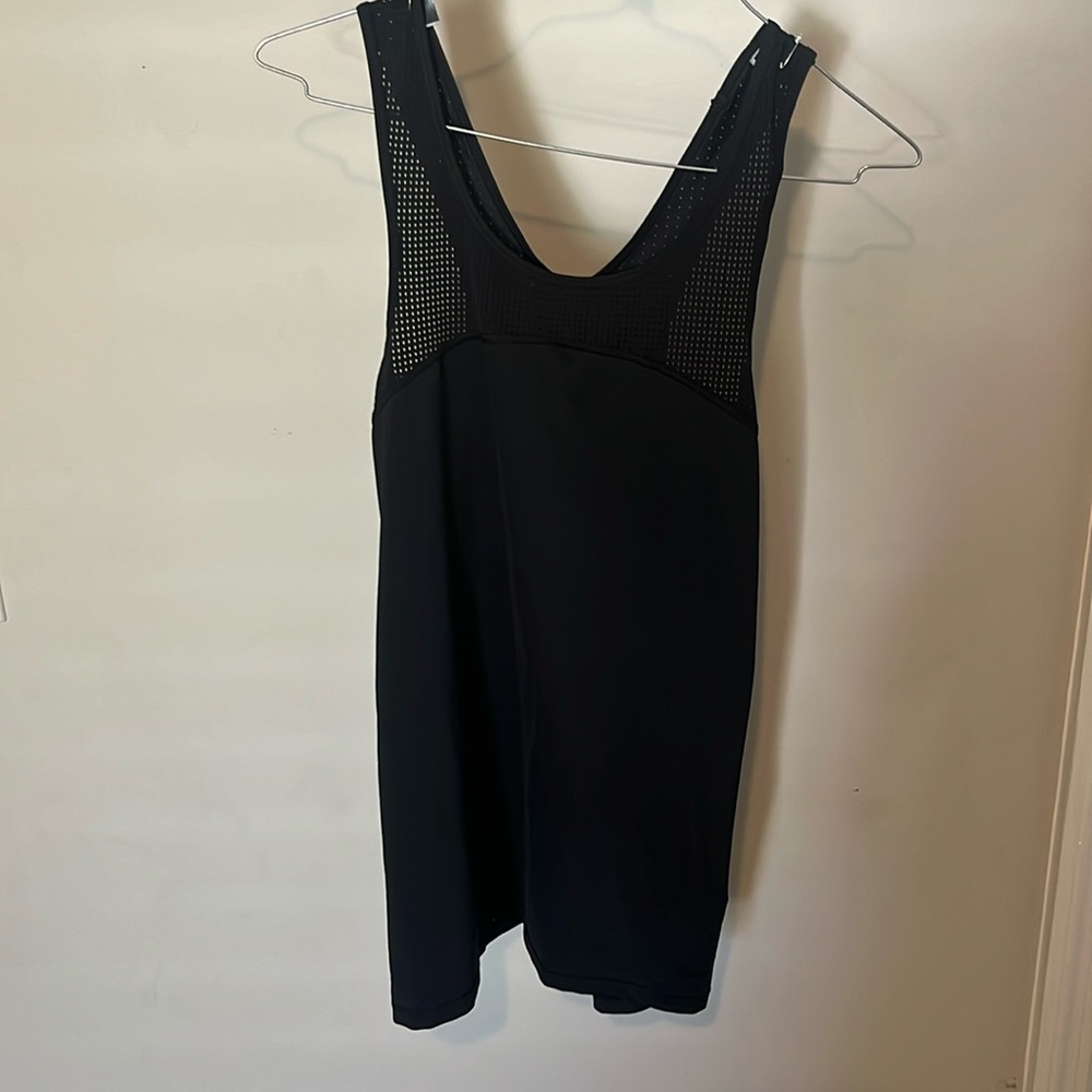 Black Nike pro hypercool workout tank